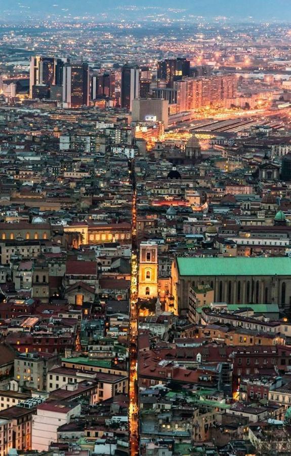 Mario Spaccanapoli Buitenkant foto