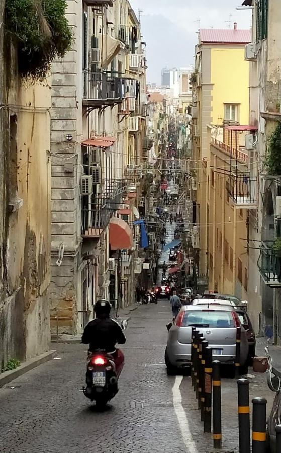 Mario Spaccanapoli Buitenkant foto